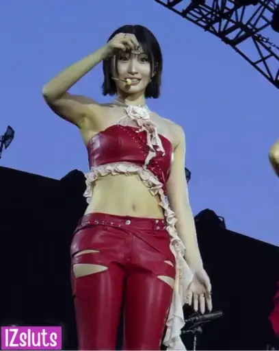 Momo - shows tits 0