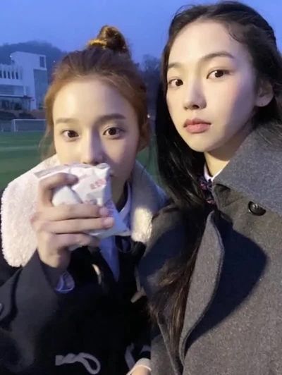 Karina - Romantic Date Kiss