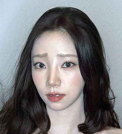 Yeoreum - shows pussy