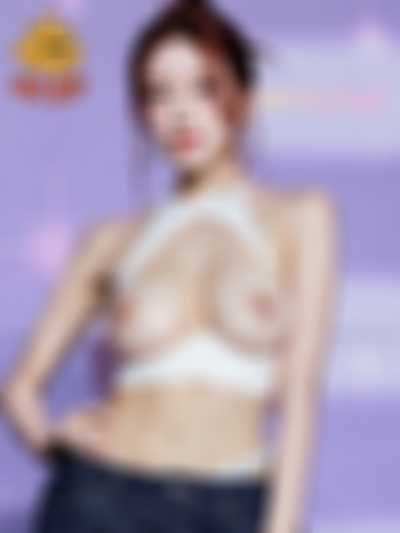Yuna - shows tits