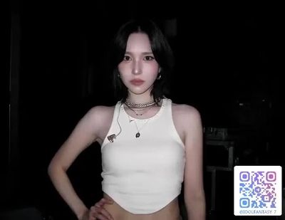 Mina - shows tits