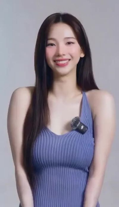 Karina - shows boobs