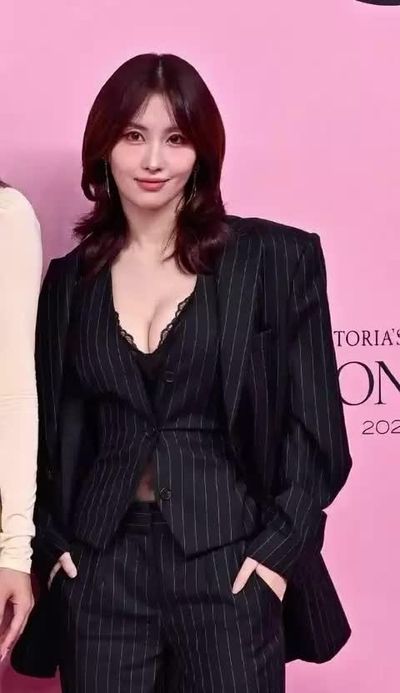 Momo - shows boobs
