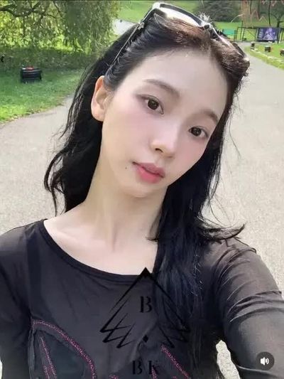 Karina - cum on face