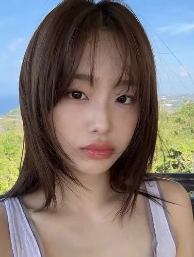 Chuu - pov blowjob