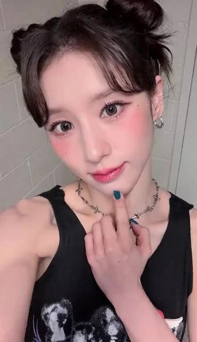 Heejin - cum on face