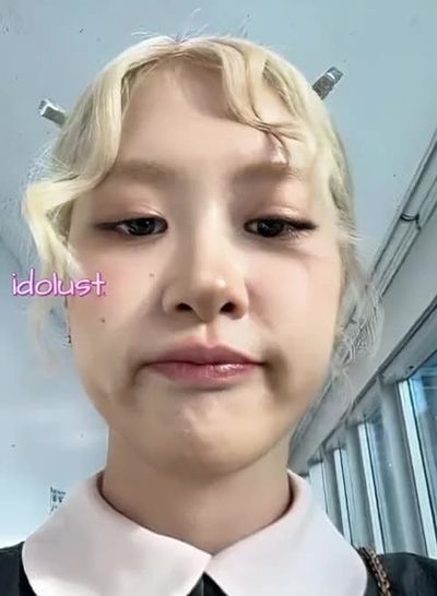 Rose - pussy licking