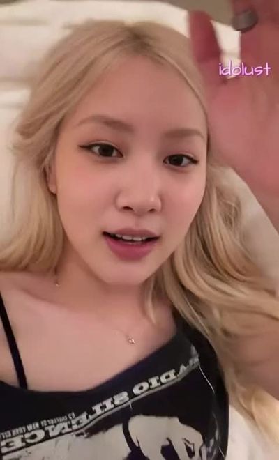 Rose - pussy licking