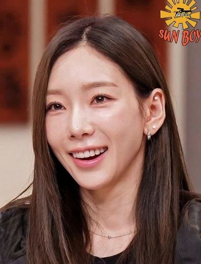 Taeyeon - sucking cock