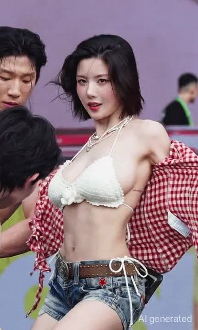 Eunbi - titjob
