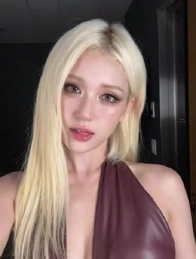 Somi - old man titjob