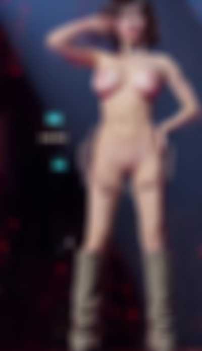 Momo - naked on stage