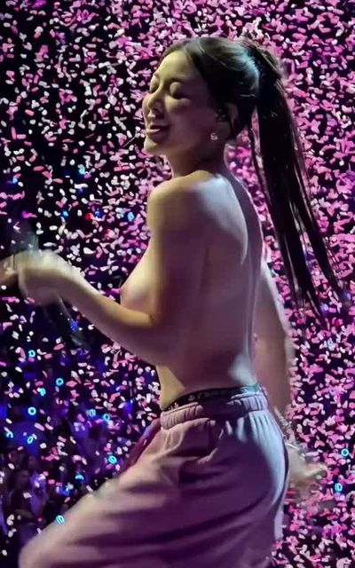 Jihyo - naked on stage