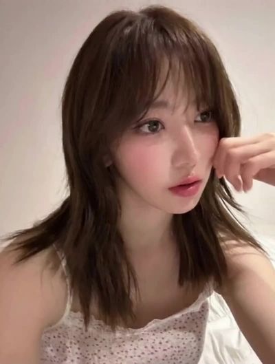 Sakura - shows boobs