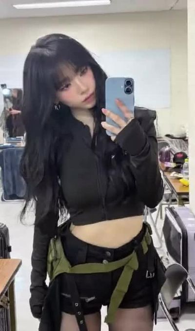 Karina - massive facial