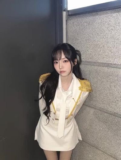 Shion - play with pussy