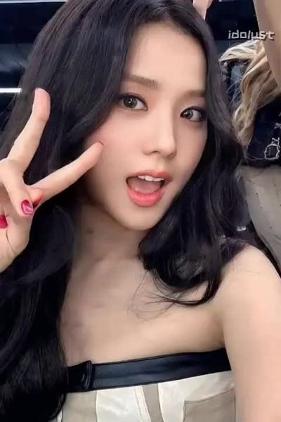 Jisoo - pov blowjob