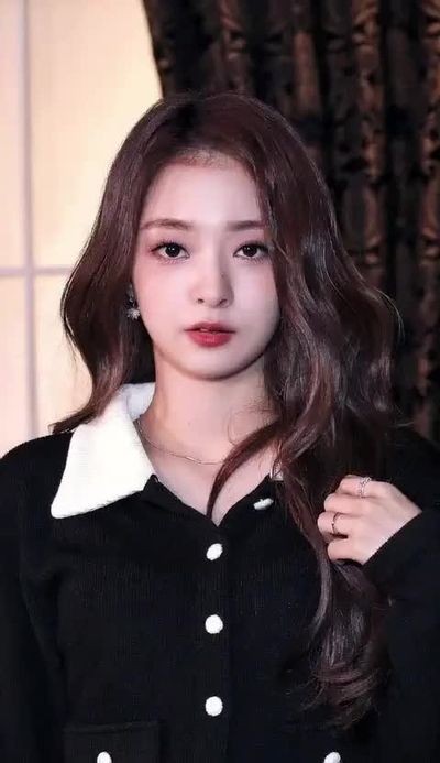 Nagyung - shows tits