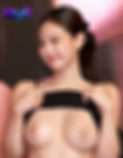 Jennie - titjob