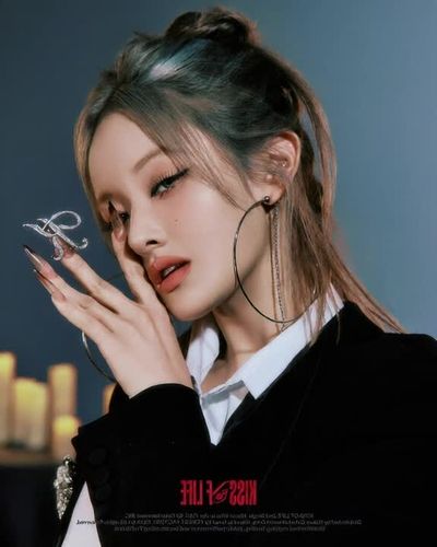 Belle - sucking deep