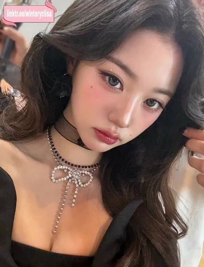 Wonyoung - play with pussy