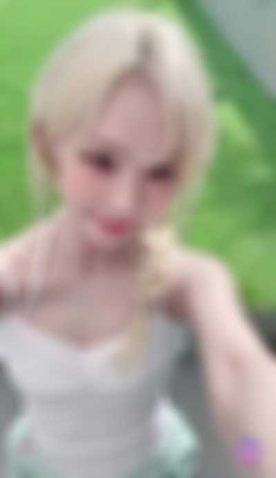 Winter - play with pussy