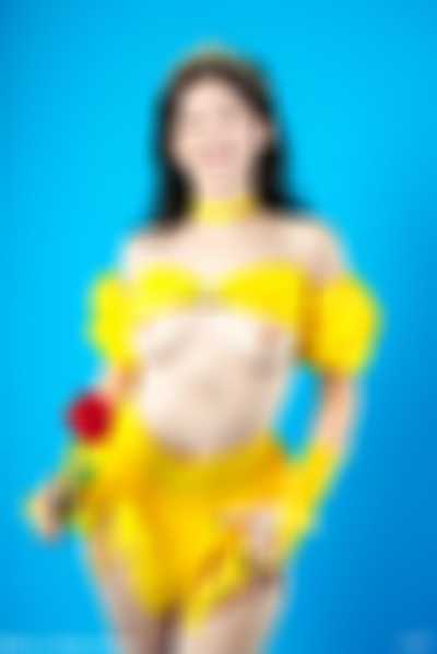 Arin - naked