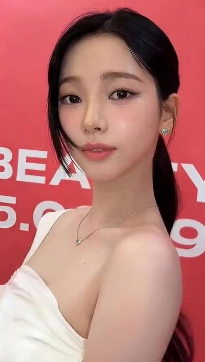 Karina - cum on face