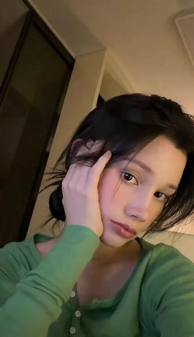 Huening Bahiyyih - blowjob