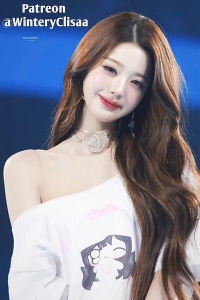 Wonyoung - play with pussy