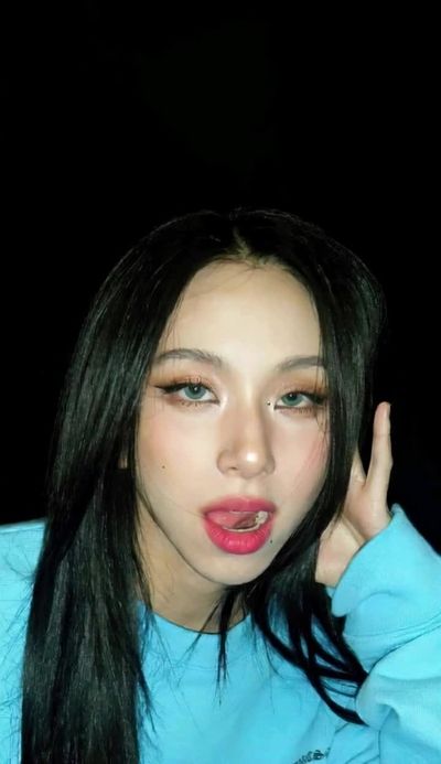 Chaeyoung - threesome