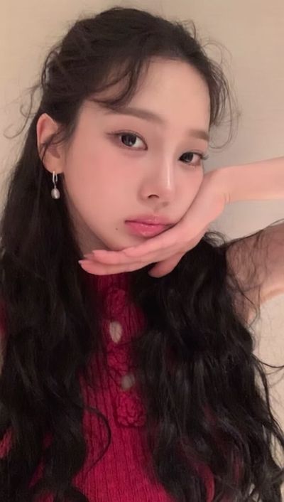 Karina - cum on face