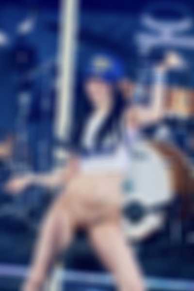 Ryujin - naked stage